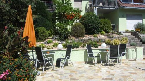 Hostal Guest House Pension Am Weinberg