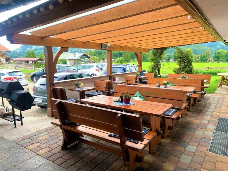 Hostal Hotel - Pension Alpenstern