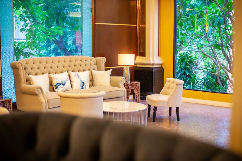 Floral Hotel � Dolphin Circle Pattaya