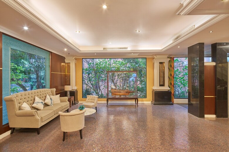 Floral Hotel � Dolphin Circle Pattaya