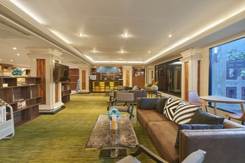 Floral Hotel � Dolphin Circle Pattaya