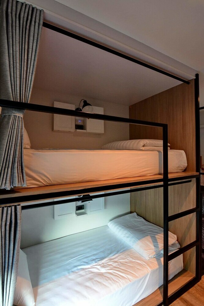 Hostal Lana Beds And Spaces - Hostel