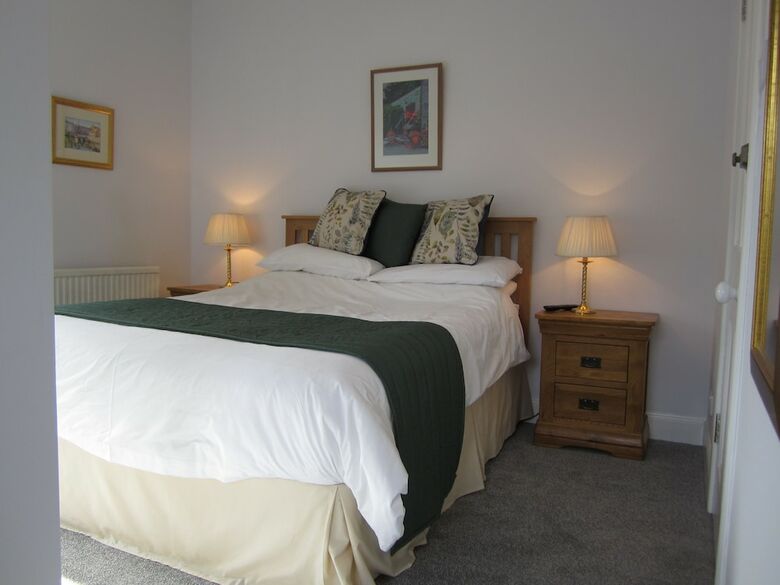 Hotel Ronebhal Guest House