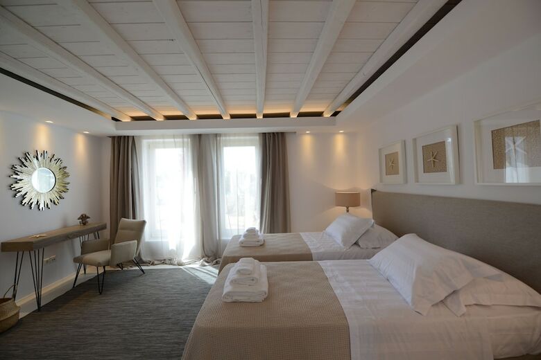 Villa Zircon
