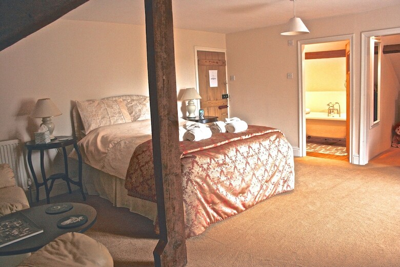 Clotworthy House Bed And Breakfast