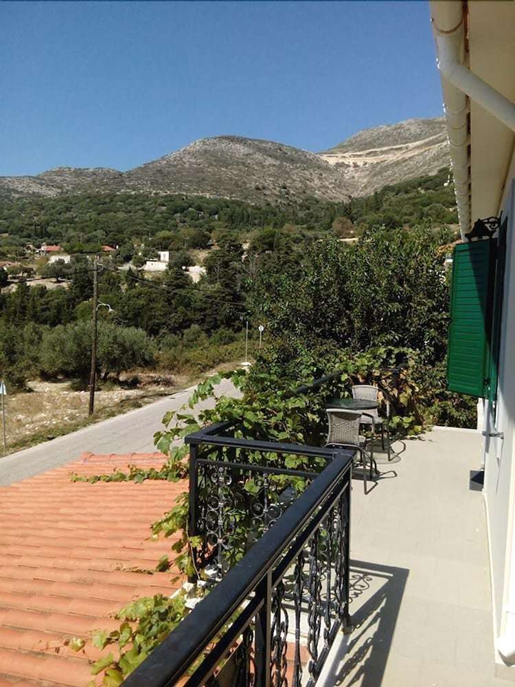 Hotel Studio Apartments A Breath Away From Myrtos By Prime