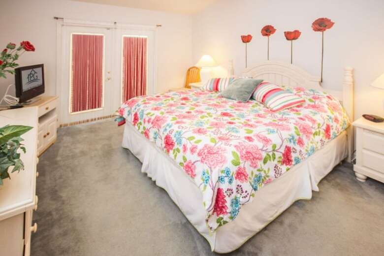Villas At Island Club
