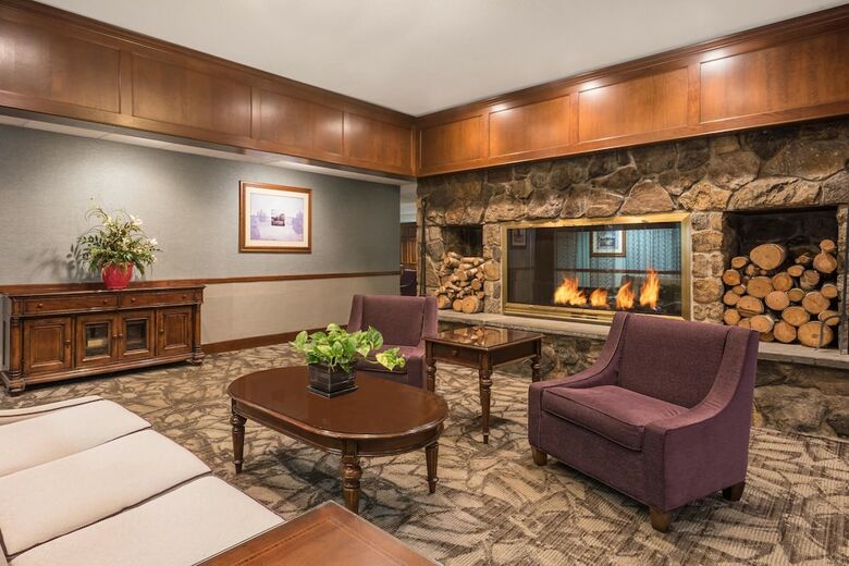 Hotel Ramada Plaza By Wyndham Portland