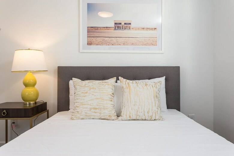 Apartamentos 8 Brs Comprised Of 2 Suites By Domio