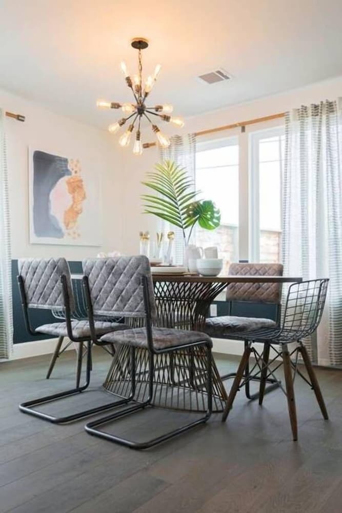 Chic 3br Austin Home By Domio