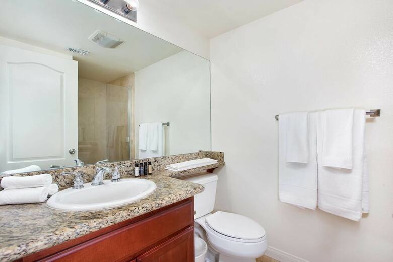 Scenic 4br/3.5ba In Pb By Domio