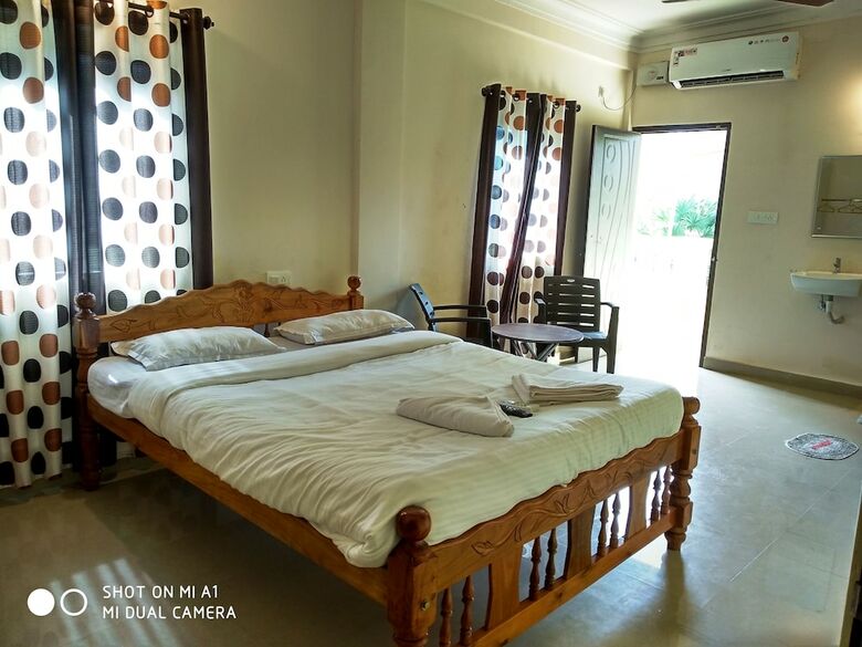 Hotel Candolim Beach Place