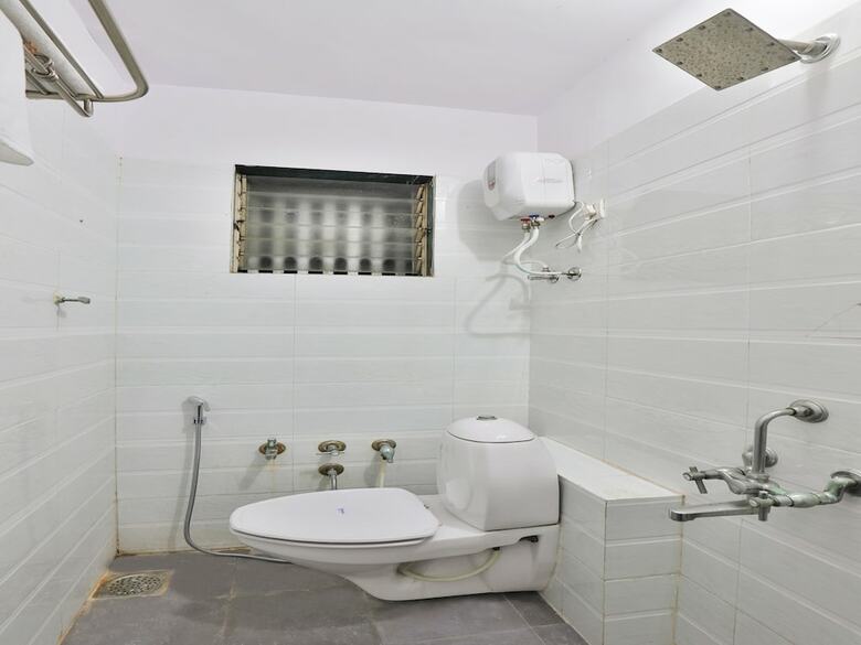 Oyo 16826 Hotel Marvel Inn