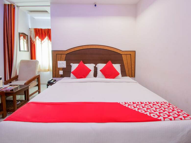 Oyo 15936 Hotel Gnr Residency