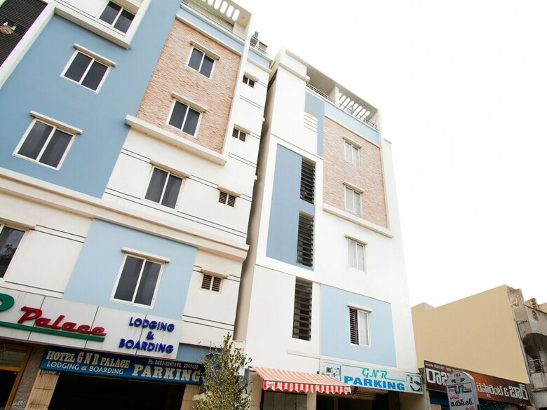 Oyo 15936 Hotel Gnr Residency