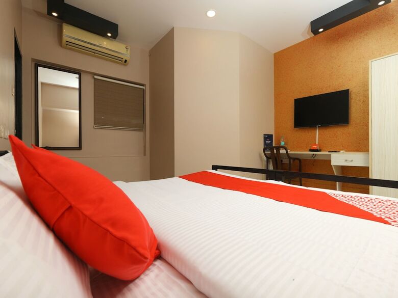 Hotel Oyo 15796 The Haven Service Aparments