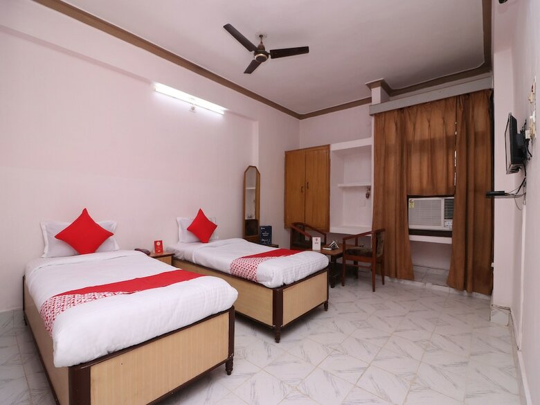 Oyo 16112 Hotel Uruvela International