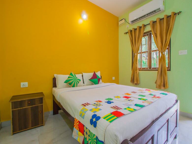 Hotel Oyo 16401 Home Colorful Studio Calangute Beach