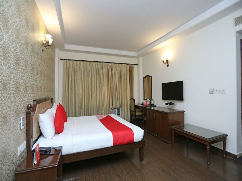 Hotel Oyo 16565 Karnal Haveli