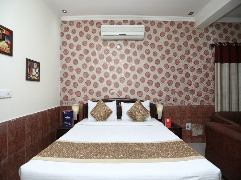 Hotel Oyo 14875 The Imperial Residency