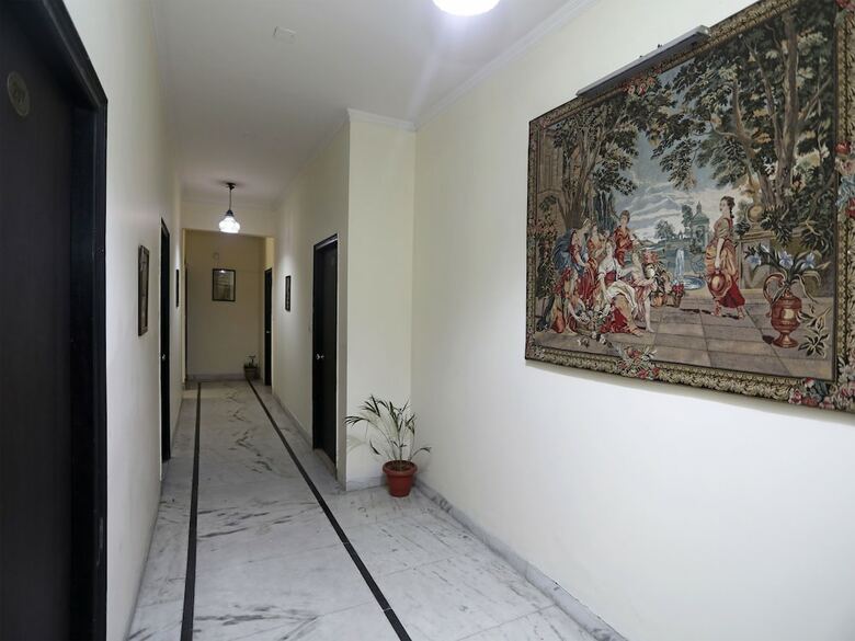 Hotel Oyo 14875 The Imperial Residency
