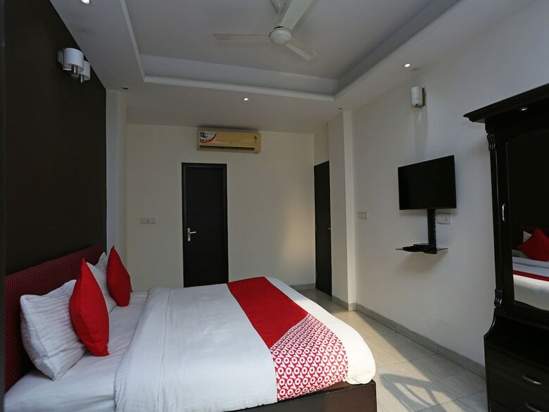 Oyo 16410 Hotel Retreet