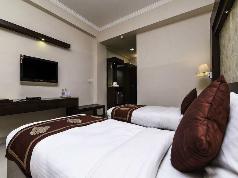 Oyo 16545 Hotel Kant