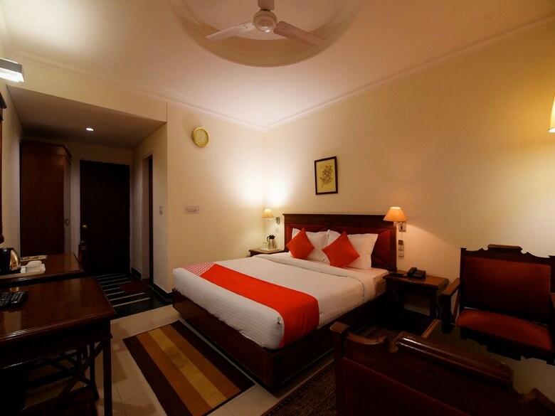 Hotel Oyo 17097 Kenwood Resort