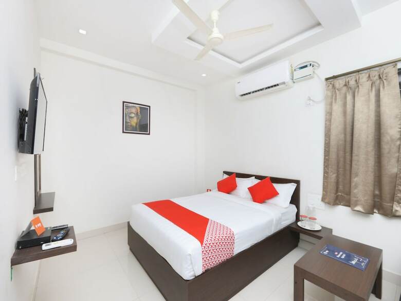 Hotel Oyo 15601 Bhimas Residency