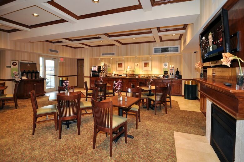 Hotel Country Inn & Suites By Radisson, Conway, Ar