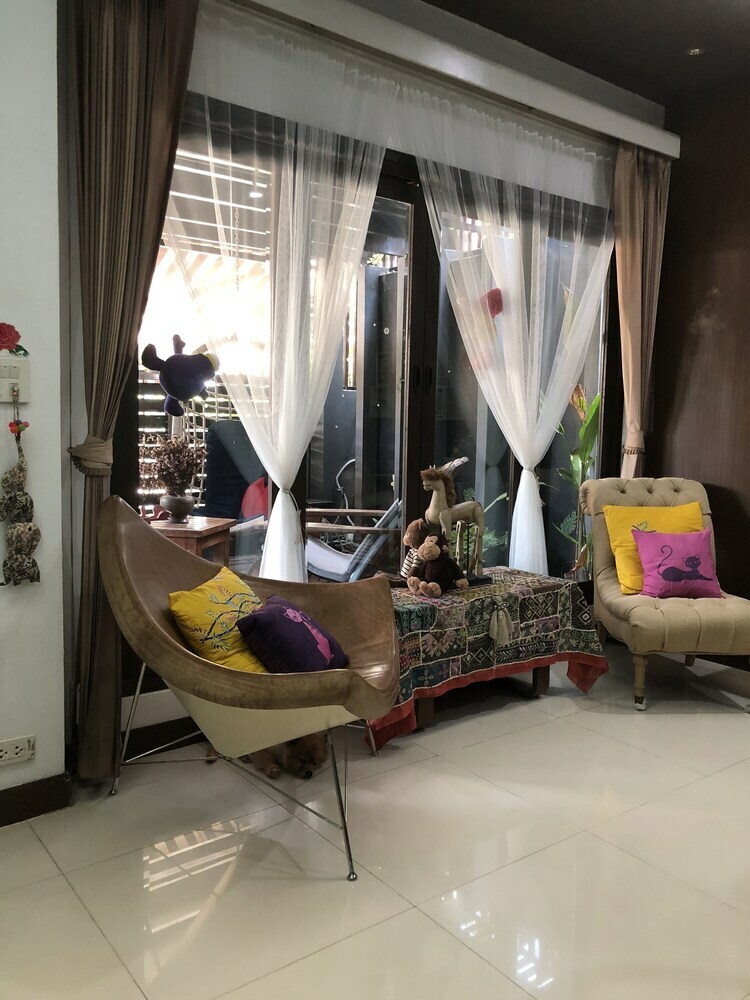 Hotel Center House