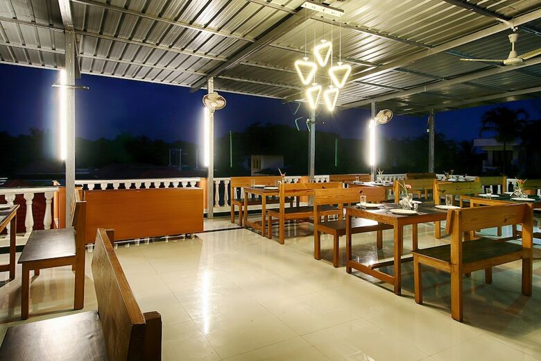 Hotel 7 Sea's By Splenor