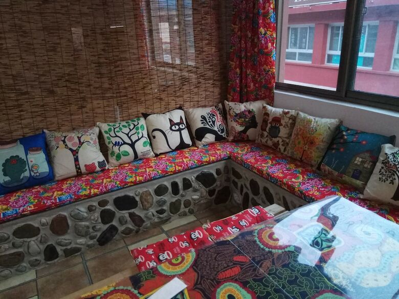 Hotel R&r Lodge-traditional Cottage Great Wall