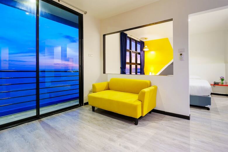 Hotel Play Phala Beach Rayong