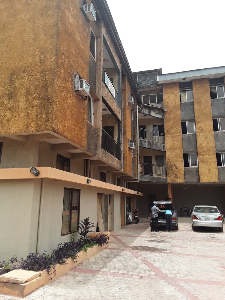 Vacco International Hotel
