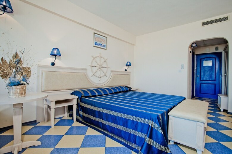 Hotel Chaika Beach Resort
