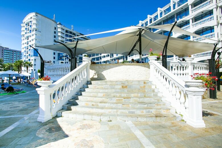 Hotel Chaika Beach Resort