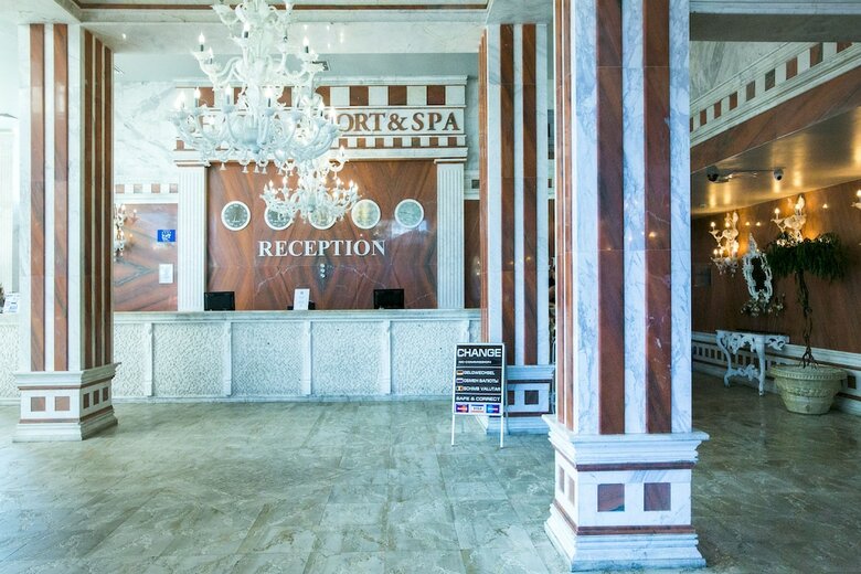 Hotel Chaika Beach Resort