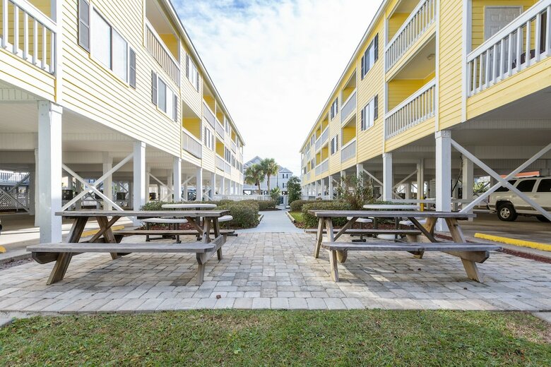 Sandy Shores III By Capital Vacations