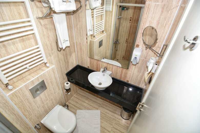 Hotel Grand Sah Otel