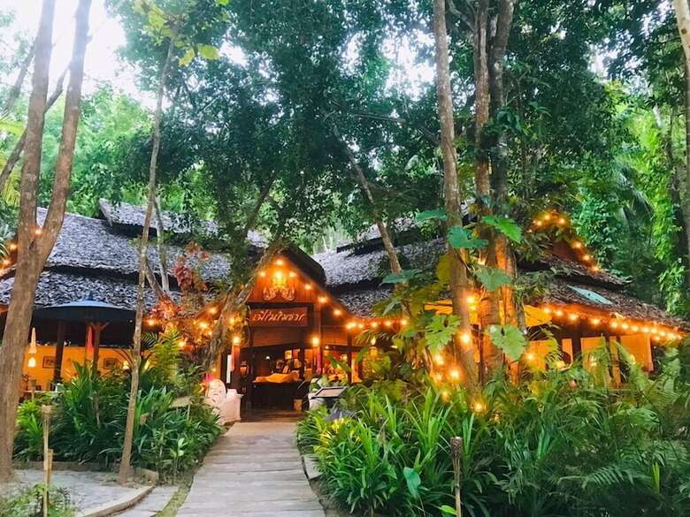 Hotel Fern Resort