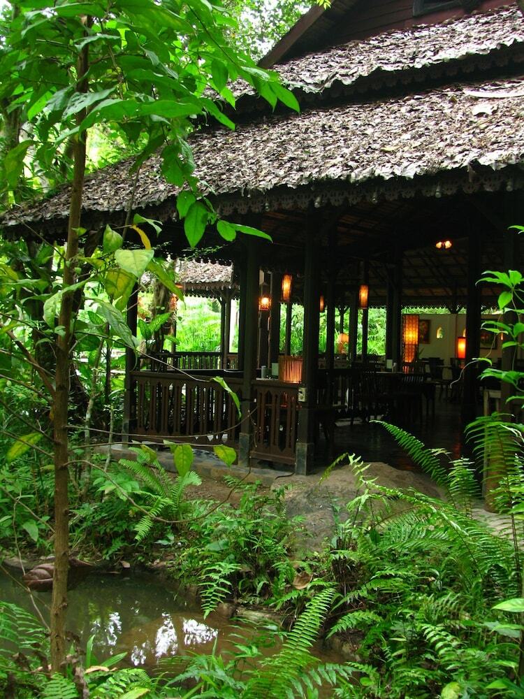 Hotel Fern Resort