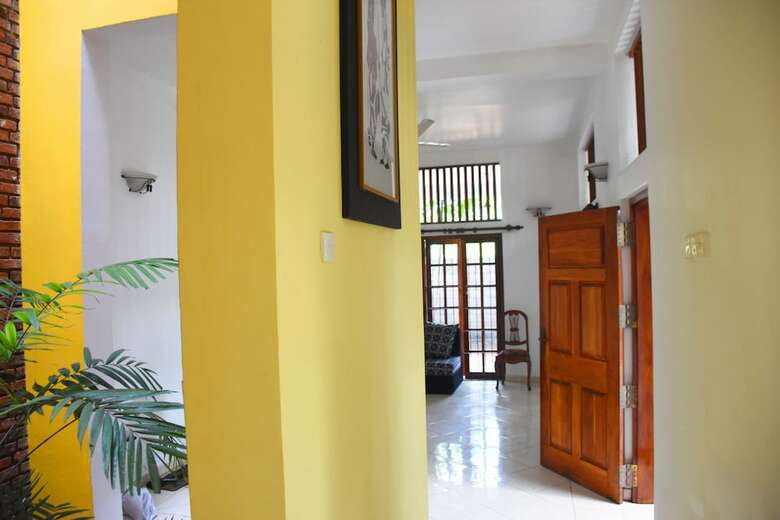 Hostal Ceylon Hostel - Colombo Int Airport