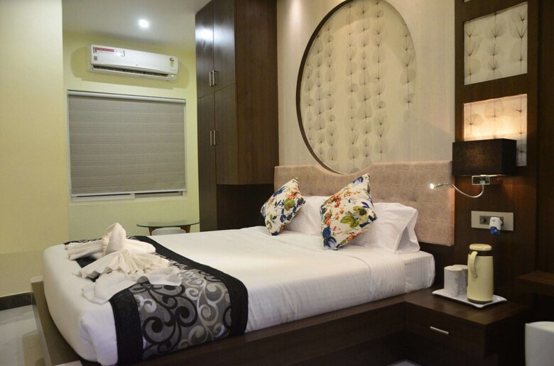 Hotel Zaika International
