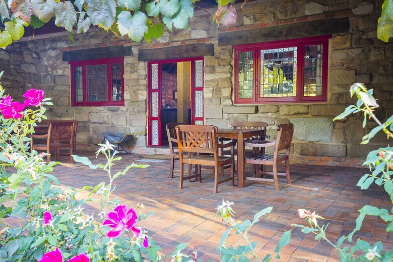 Monkey Place Country House