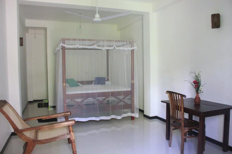 Hotel Yoho Villa Tropicana