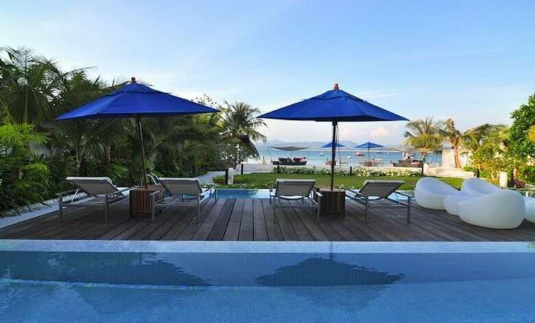 Aparthotel Beachfront Phuket Seaview Suites