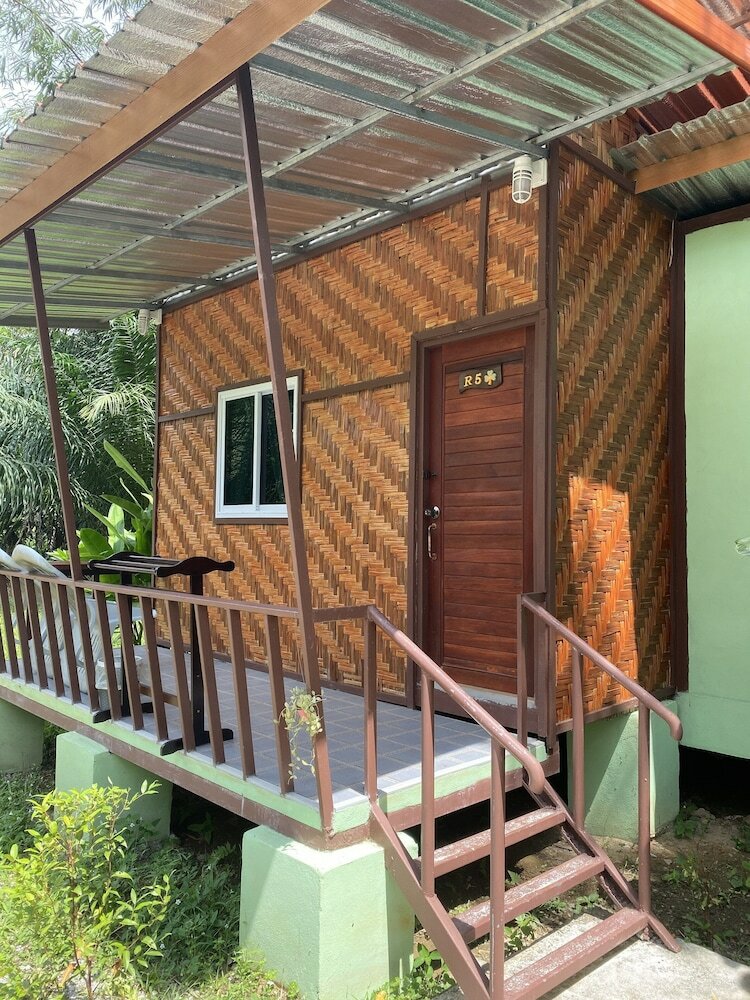 Hotel Khaosok Bamboo Huts Resort