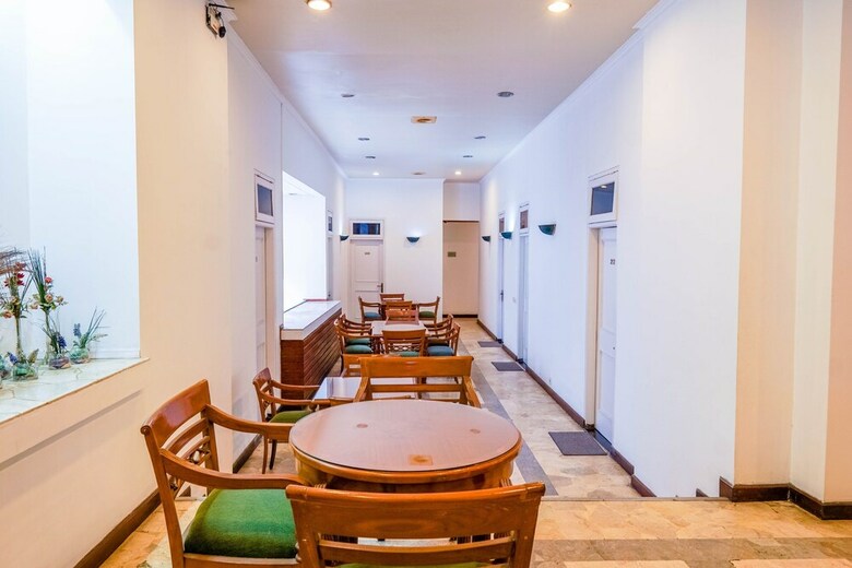 Oyo 1452 Hotel Utari