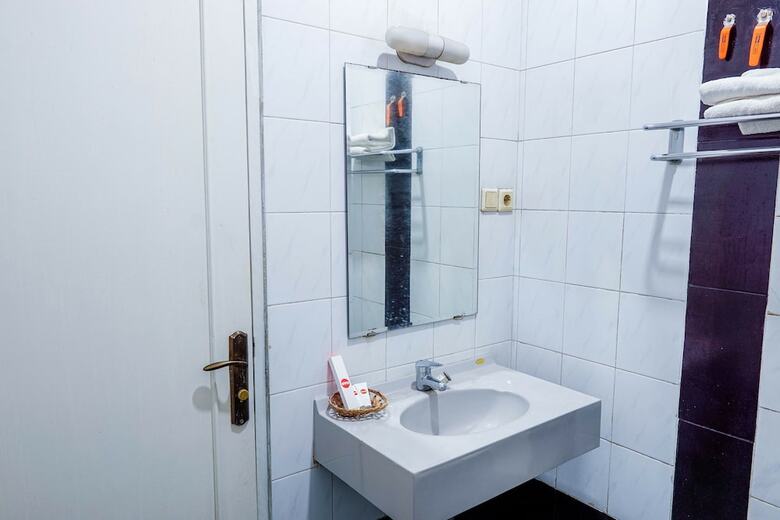 Oyo 1452 Hotel Utari